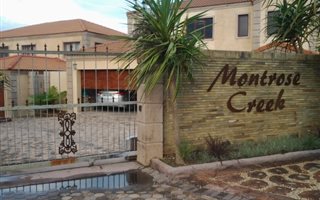 4 Bedroom Duplex in Sherwood and surrounds