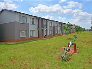 3 Bed Apartment in Protea Glen