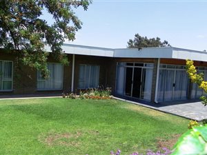 4 Bed House in Bergsig