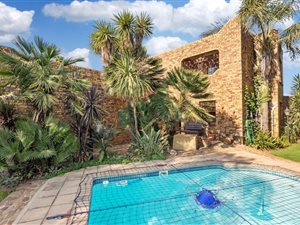 3 Bed House in Denneoord