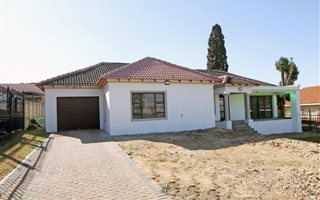 5 Bedroom House in Lambton