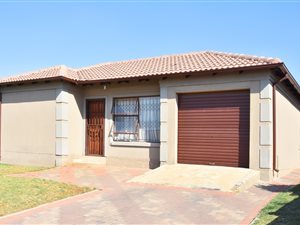 2 Bed House in Waterfall Estate