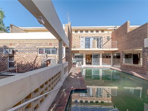 5 Bed House in Newlands East