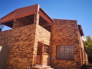 3 Bed Duplex in Rosettenville