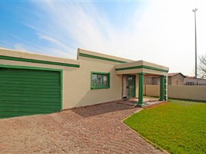 3 Bed House in Geluksdal