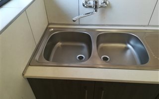 Bachelor apartment in Protea Glen