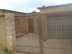 3 Bed House in Thulani