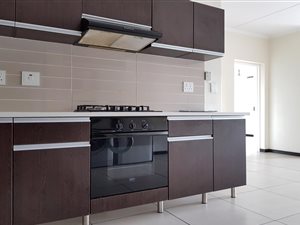 2 Bed Apartment in Dainfern