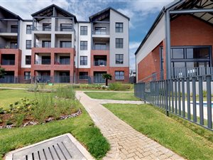 2 Bed Apartment in Carlswald Estate