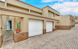 2 Bedroom Townhouse in Radiokop