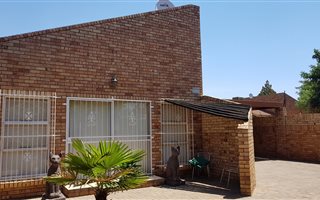 3 Bedroom House in Minerva Gardens