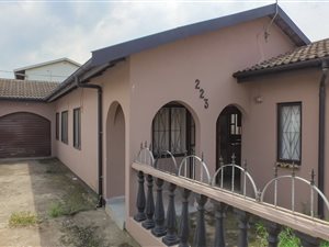 3 Bed House in Woodview