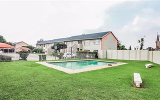 2 Bedroom Apartment in Ravenswood