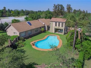 2.3 ha Smallholding in Mnandi AH