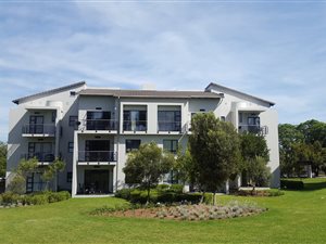 2 Bed Apartment in Jackal Creek Golf Estate