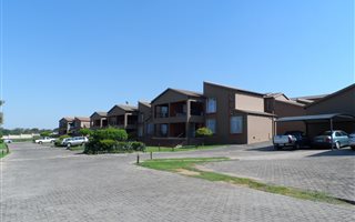 3 Bedroom Townhouse in Laser Park