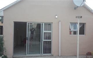 2 Bedroom House in King Williams Town