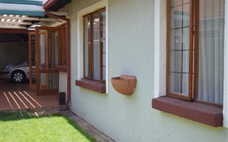 3 Bedroom Townhouse in Die Wilgers