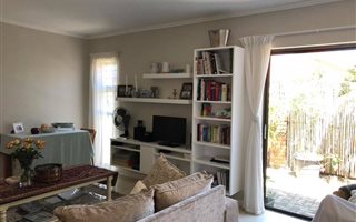 2 Bedroom Flat in Beacon Bay