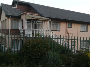 5 Bed House in Allandale