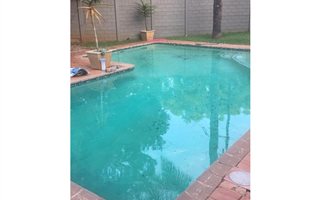 4 Bedroom House in Dorandia