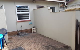 1 Bedroom Apartment in Berea West