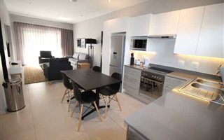 2 Bedroom Apartment in Rosebank