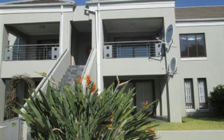 2 Bedroom Apartment in Greenside