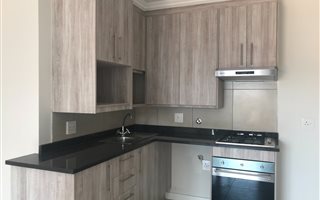 1 Bedroom Apartment in Wilgeheuwel