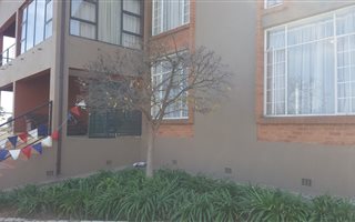 3 Bedroom Apartment in Laser Park