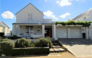 3 Bedroom House in Vlottenburg