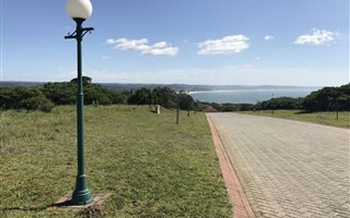 1002 m² Land available in Khamanga Bay