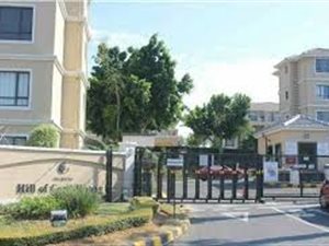 1 Bed Apartment in Carlswald Estate