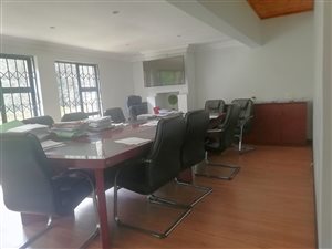 290 m² Office Space in Woodmead