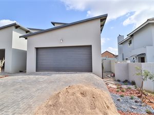 3 Bed Duet in Olympus AH