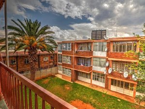 2 Bed Apartment in Kempton Park Central