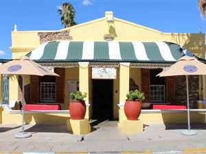 200 m² Commercial space in Graaff Reinet