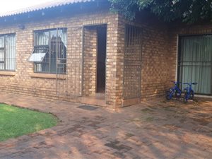 3 Bed House in Dal Fouche