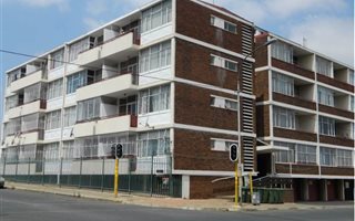 1 Bedroom Apartment in Alberton