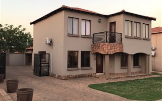 3 Bedroom House in Emfuleni Golf Estate