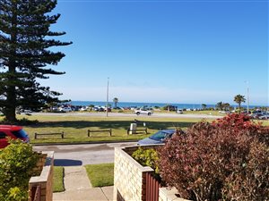 2 Bed Apartment in Summerstrand