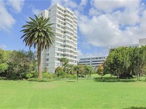 2 Bed Apartment in Claremont Upper