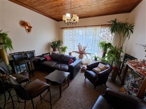 5 Bed House in Panorama