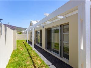 4 Bed House in Northern Paarl
