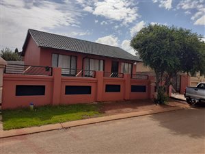 3 Bed House in Vosloorus