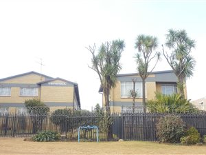 2 Bed Flat in Brentwood Park