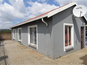 3 Bed House in Rosslyn