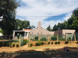 3 Bed House in Thornhill Estate