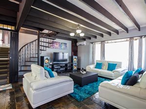 4 Bed House in Sea View