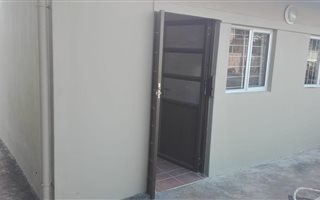 1.5 Bedroom Garden Cottage in Park Hill